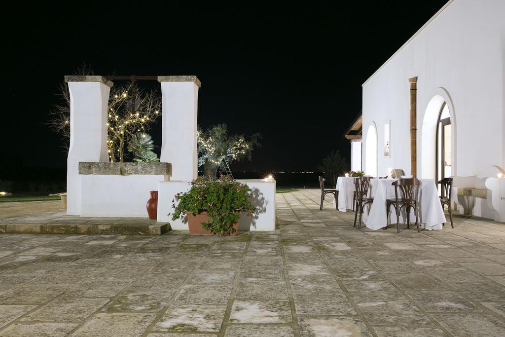 Tenutayala - Residenza Agrituristica Parabita Exterior photo
