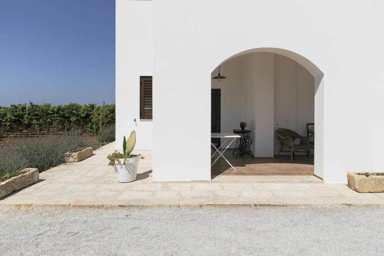 Tenutayala - Residenza Agrituristica Parabita Exterior photo